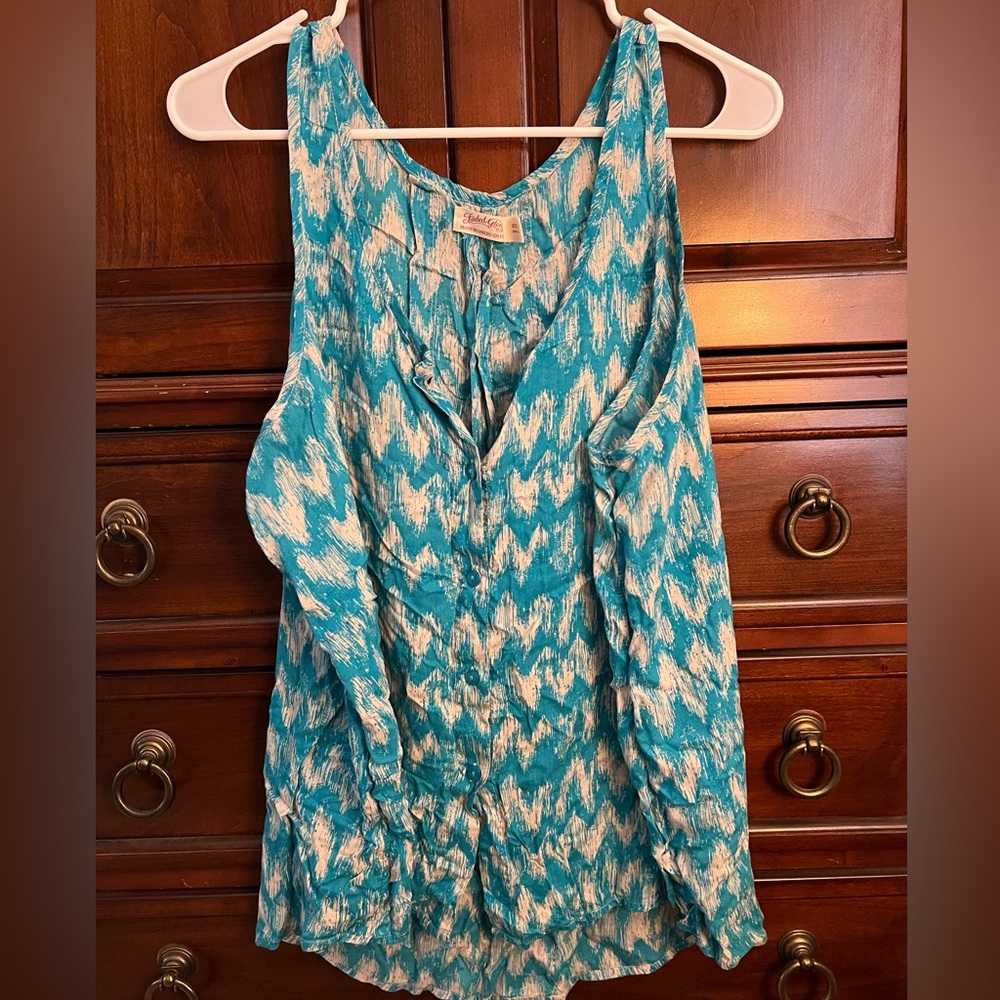 Faded Glory blue and white patterned tank top size XXL